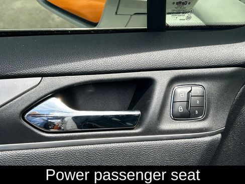 Used 2019 Lincoln MKC Premiere FWD image 18