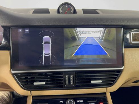 Used 2019 Porsche Cayenne AWD/4WD image 24