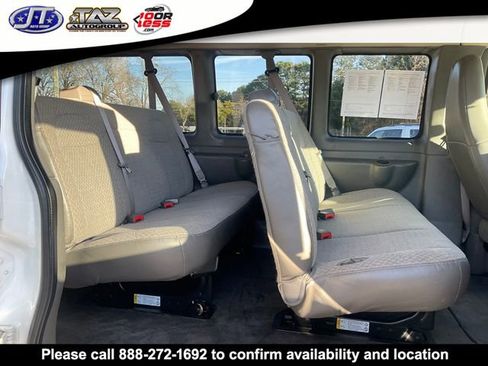 Used 2017 Chevrolet Express 3500 LT w/ LT Preferred Equipment Group image 12