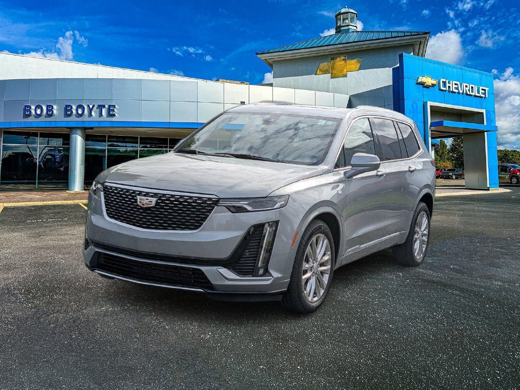 Used 2024 Cadillac XT6 Premium Luxury w/ LPO, Floor Liner Package AWD/4WD image 9