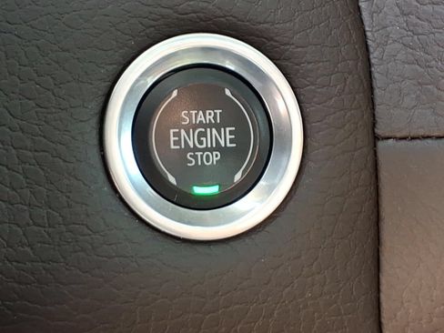 Used 2022 GMC Yukon Denali AWD/4WD image 22