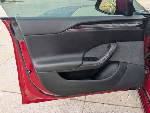 Used 2021 Tesla Model S Plaid image 12