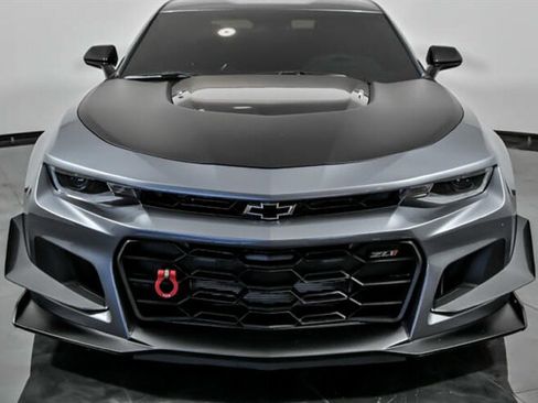 Used 2020 Chevrolet Camaro ZL1 image 4