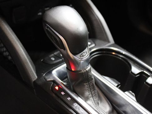 Used 2025 Chevrolet TrailBlazer LT w/ LT Cold Weather Package FWD image 33