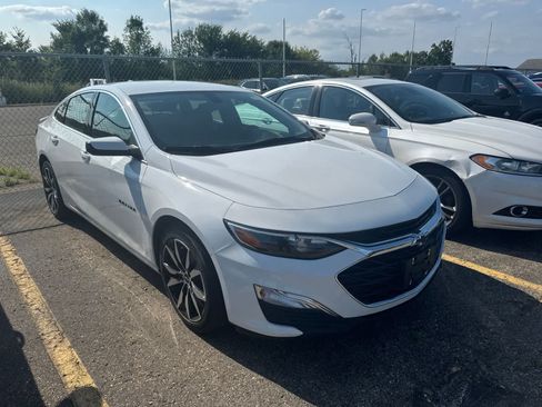 Used 2022 Chevrolet Malibu RS FWD image 6