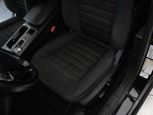 Used 2020 Ford Fusion SE image 25