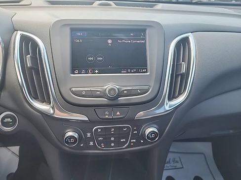 Used 2023 Chevrolet Equinox LT AWD/4WD image 16