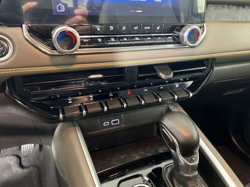 Used 2024 Chevrolet Colorado ZR2 w/ Safety Package image 19