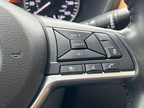 Used 2022 Nissan Sentra SV w/ SV Premium Package image 31