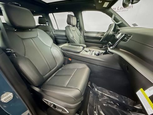 New 2026 Jeep Grand Wagoneer 4WD image 31