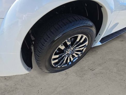 Used 2019 Nissan Armada Platinum w/ Captain's Chairs Package AWD/4WD image 9
