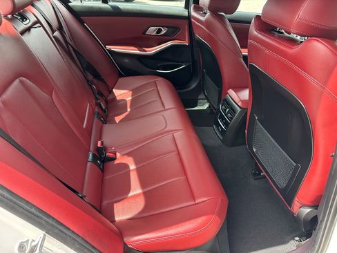 Used 2023 BMW 330i Sedan w/ Premium Package image 40