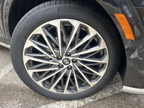 New 2026 Hyundai Palisade Calligraphy FWD image 11