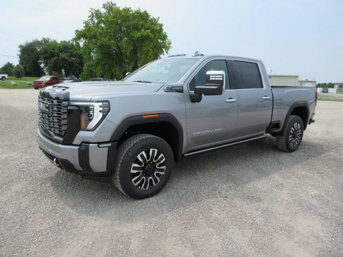 New 2026 GMC Sierra 2500 Denali Ultimate AWD/4WD image 10