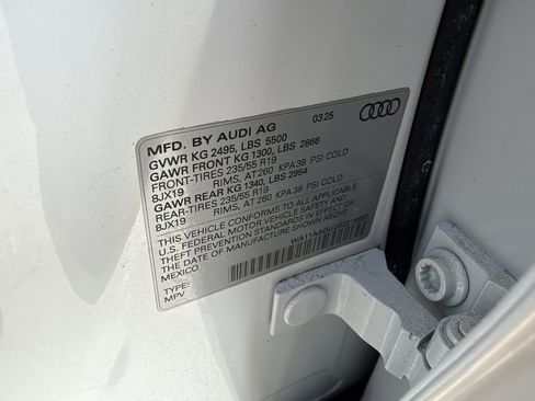 Used 2025 Audi Q5 Premium AWD/4WD image 48