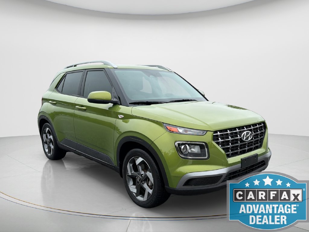 Used 2023 Hyundai Venue SEL FWD image 3