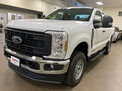 New 2026 Ford F250 XL w/ XL Chrome Package image 4