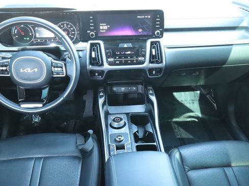 Used 2023 Kia Sorento EX FWD image 18