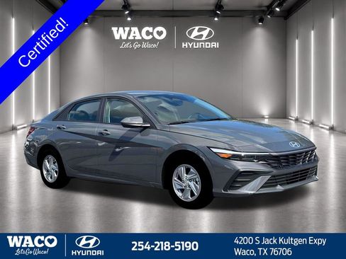 Used 2026 Hyundai Elantra SE FWD image 12