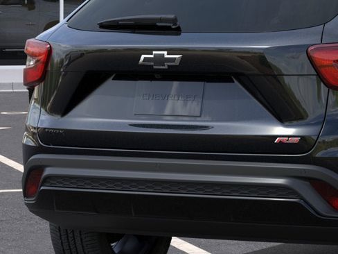 New 2026 Chevrolet Trax RS w/ Sunroof Package FWD image 28