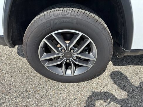 Used 2022 Jeep Grand Cherokee Limited AWD/4WD image 10