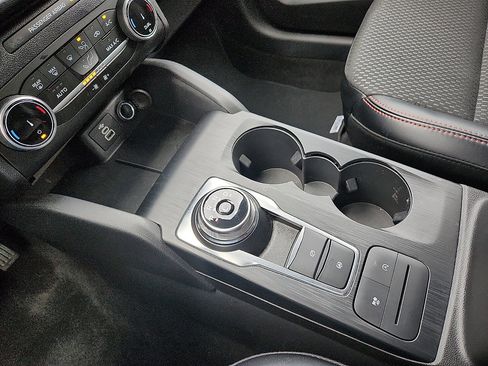 Used 2025 Ford Escape ST-Line image 12