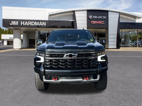 Used 2023 Chevrolet Silverado 1500 ZR2 w/ Technology Package image 2