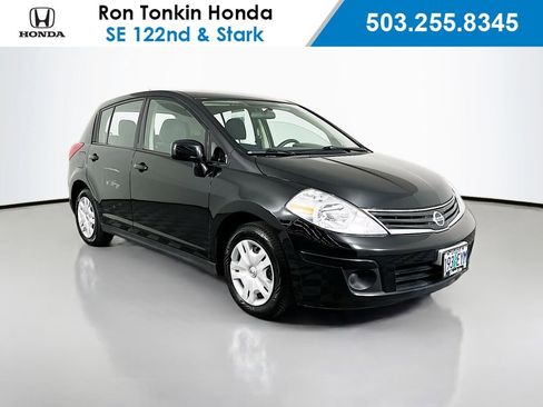 Used 2011 Nissan Versa 1.8 S FWD image 1