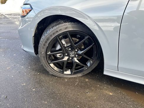 Used 2025 Honda Civic Sport image 25