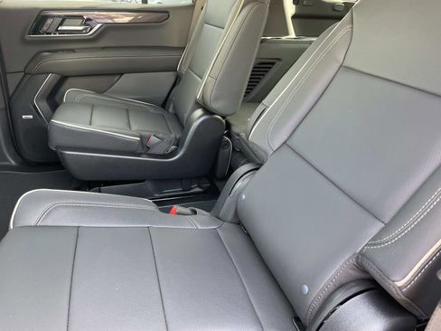 New 2026 GMC Yukon Elevation image 24