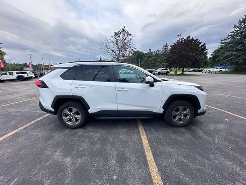 Used 2023 Toyota RAV4 XLE AWD/4WD image 2