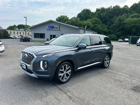 Used 2022 Hyundai Palisade Limited w/ Cargo Package AWD/4WD image 2