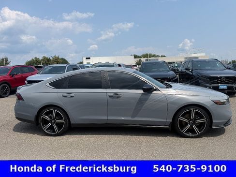 Used 2023 Honda Accord Sport image 7