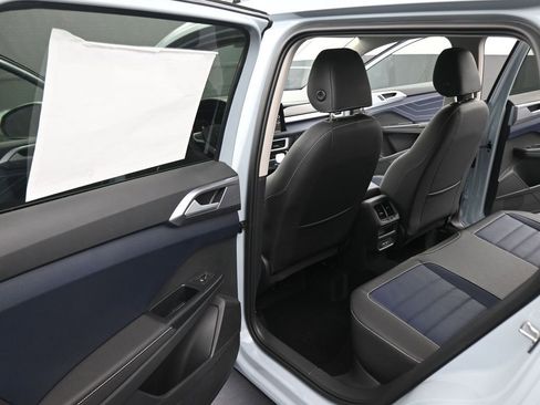New 2026 Volkswagen Taos SEL AWD/4WD image 40