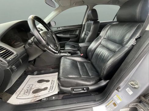 Used 2004 Honda Accord EX image 9