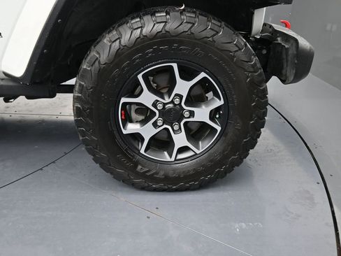 Used 2022 Jeep Wrangler Unlimited Rubicon w/ Cold Weather Group AWD/4WD image 5