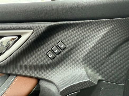 Used 2023 Subaru Forester Touring image 14