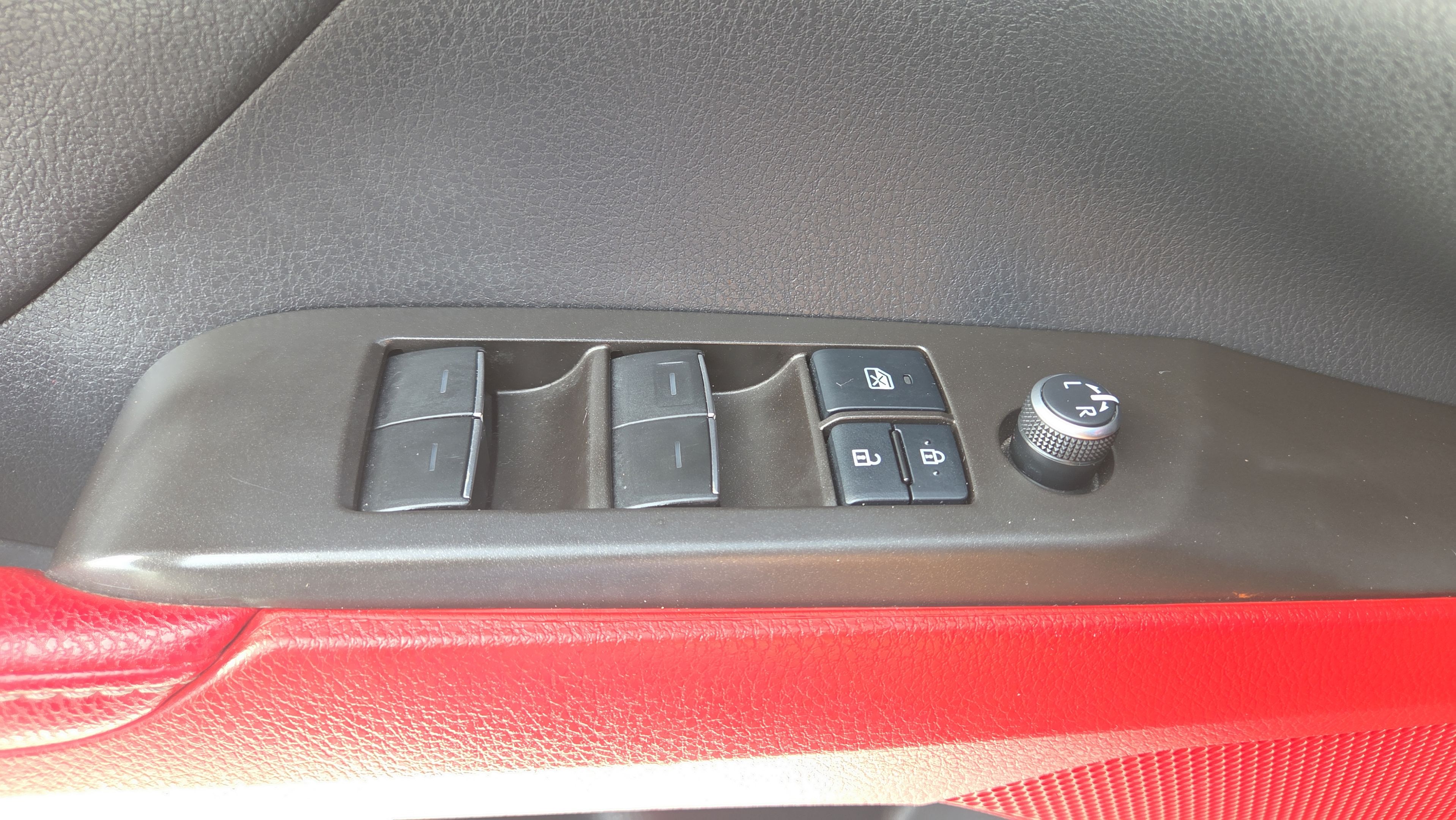 Used 2022 Toyota Camry XSE w/ Navigation Package FWD image 34