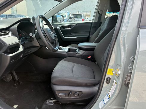 Used 2022 Toyota RAV4 XLE w/ Convenience Package AWD/4WD image 17