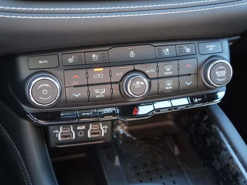 Used 2025 Dodge Durango SRT Hellcat image 28