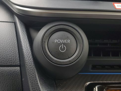 Certified 2025 Toyota Prius Limited image 28