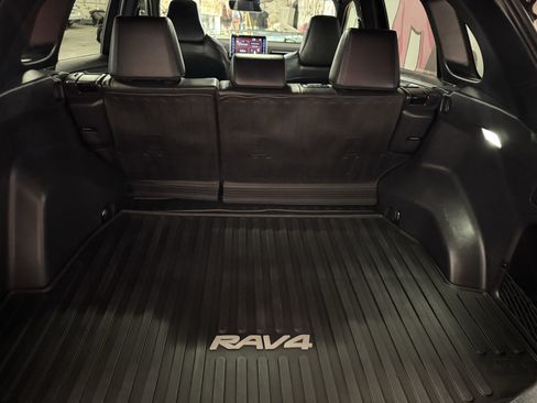 Used 2022 Toyota RAV4 XSE AWD/4WD image 22