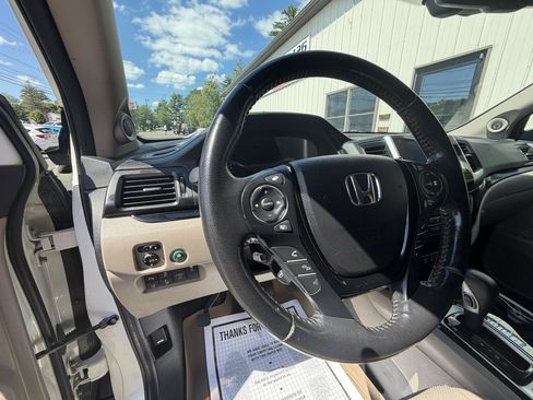 Used 2017 Honda Ridgeline RTL-E image 13
