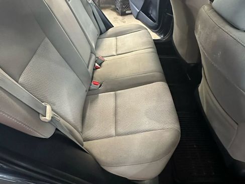 Used 2016 Toyota Corolla LE FWD image 9