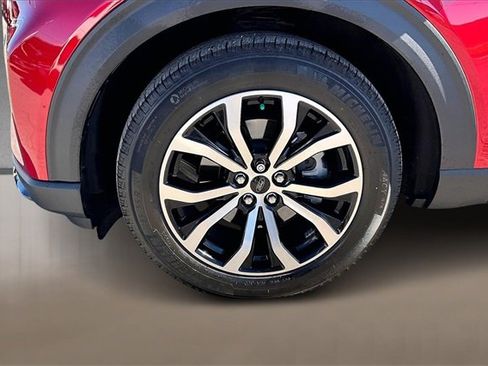 Certified 2025 Ford Explorer ST-Line w/ Premium Package image 8