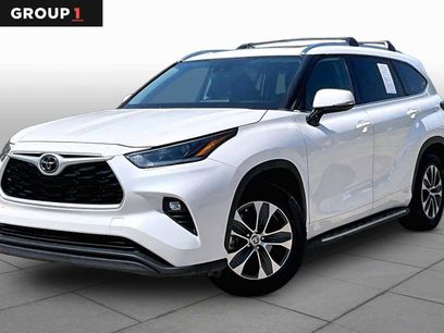 Used 2021 Toyota Highlander XLE