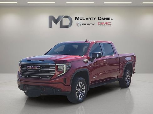Certified 2022 GMC Sierra 1500 AT4 w/ AT4 Premium Package image 2