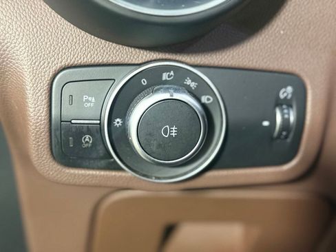 Used 2019 Alfa Romeo Stelvio Ti AWD/4WD image 18