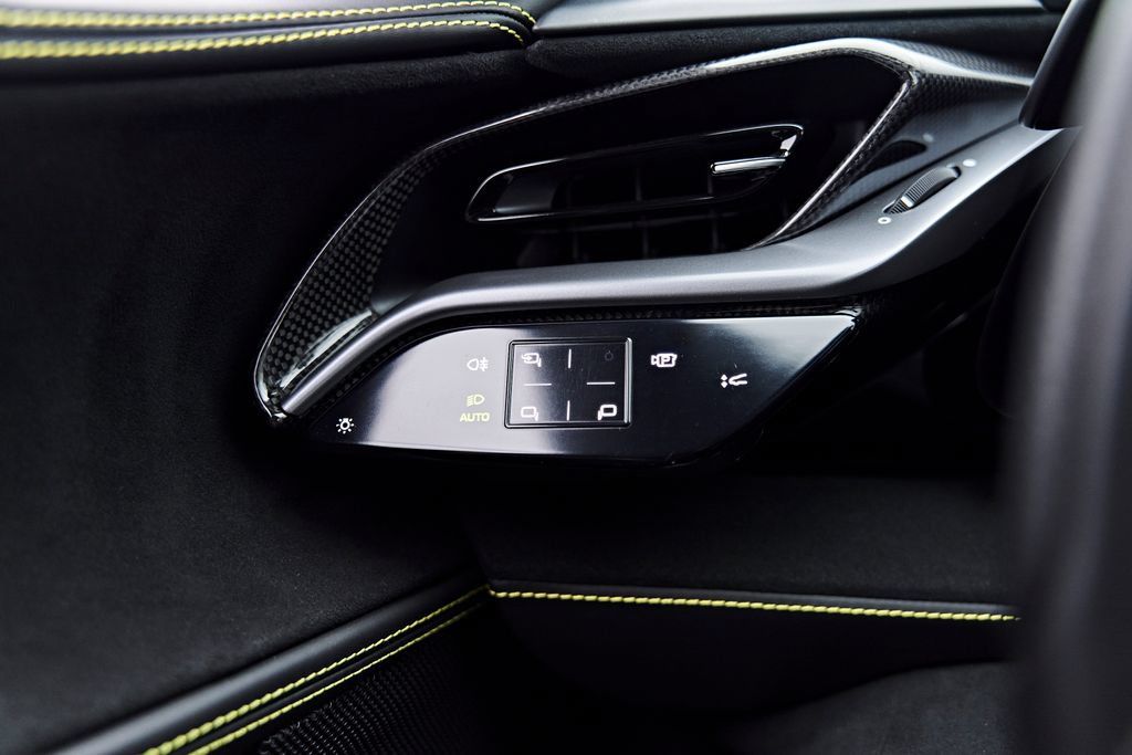 Used 2023 Ferrari SF90 Stradale AWD/4WD image 55