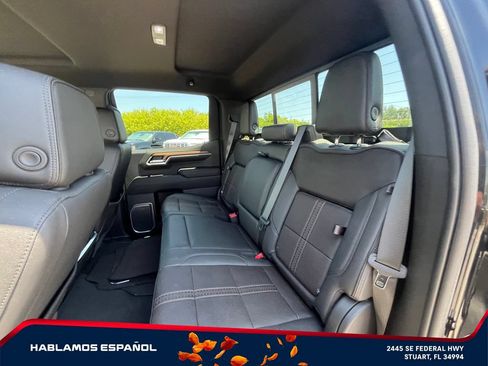 Used 2022 Chevrolet Silverado 1500 High Country w/ Z71 Off-Road Package AWD/4WD image 31